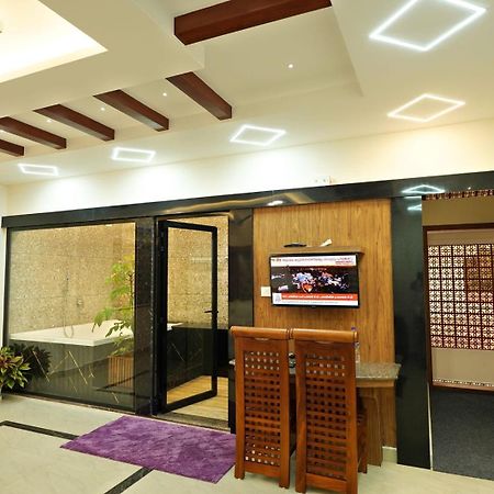فندق Krishnakripa Premium Residency Kochi المظهر الخارجي الصورة