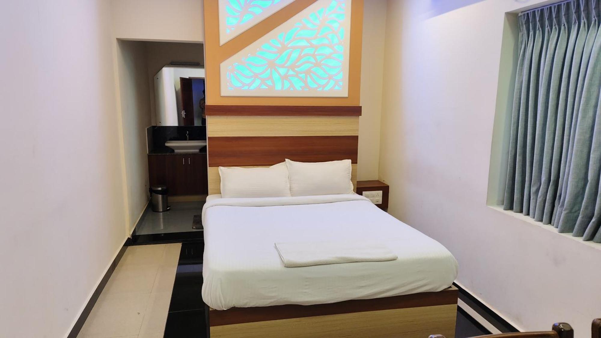 فندق Krishnakripa Premium Residency Kochi المظهر الخارجي الصورة